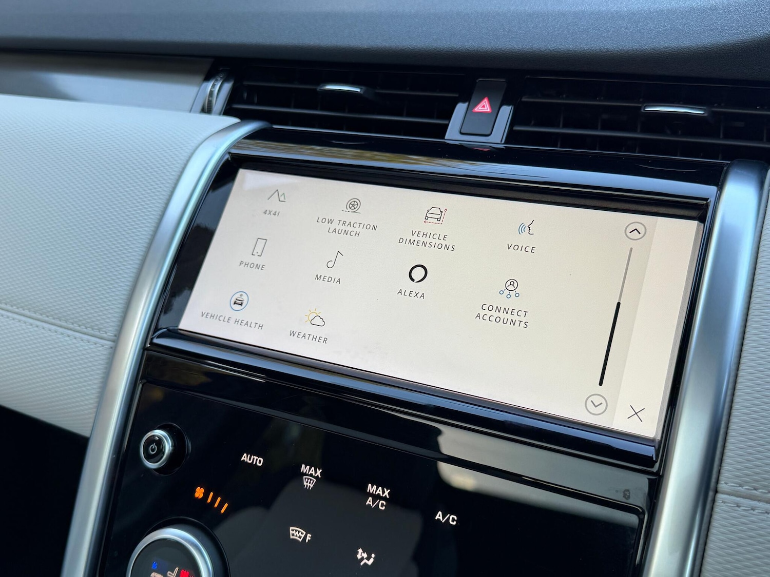 Used Land Rover Discovery Sport 2022 for sale - 76634262: Photo 48