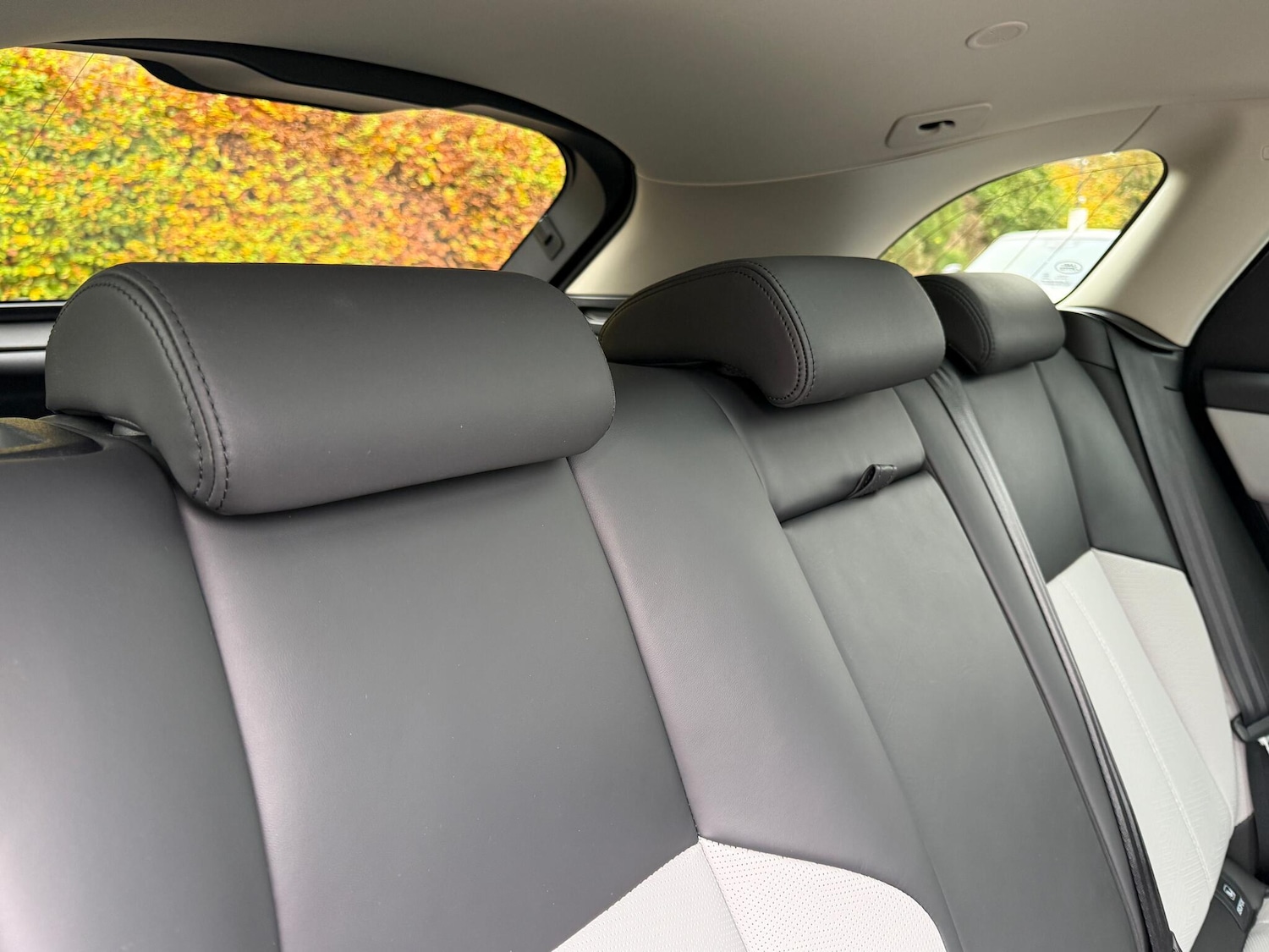 Used Land Rover Range Rover Velar 2024 for sale - 76472608: Photo 30