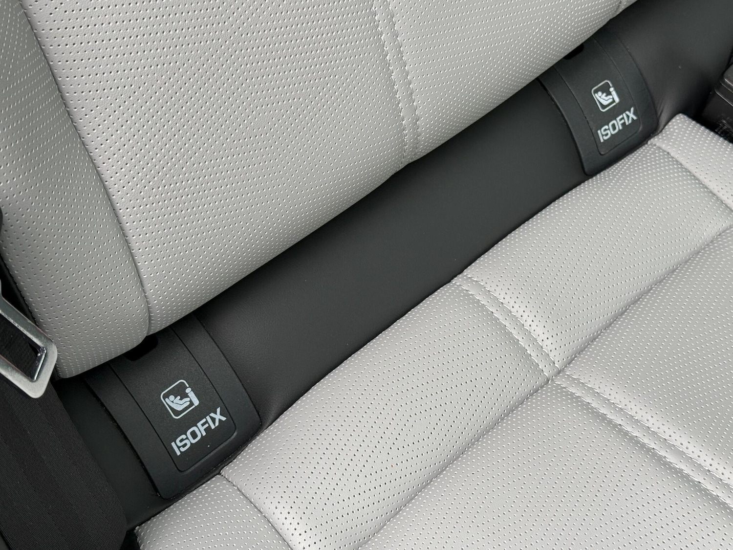 Used Land Rover Range Rover Velar 2024 for sale - 76472608: Photo 33