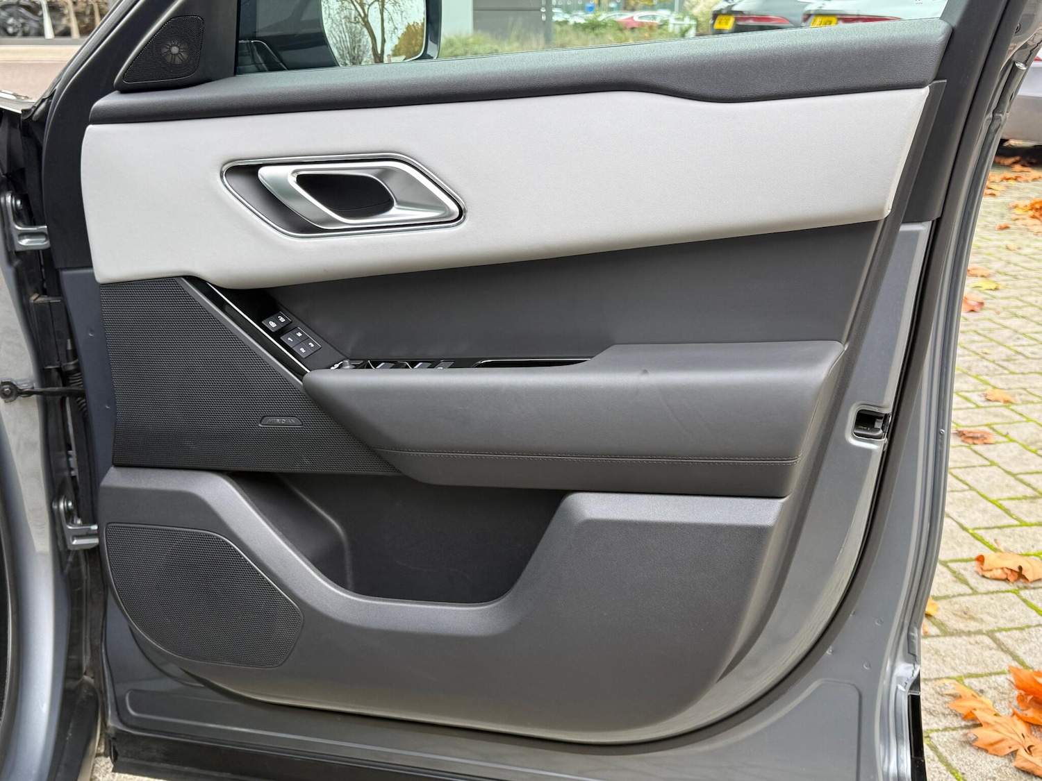 Used Land Rover Range Rover Velar 2024 for sale - 76472608: Photo 45