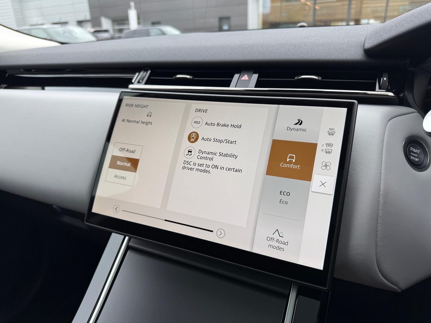 Used Land Rover Range Rover Velar 2024 for sale - 76472608: Photo 52