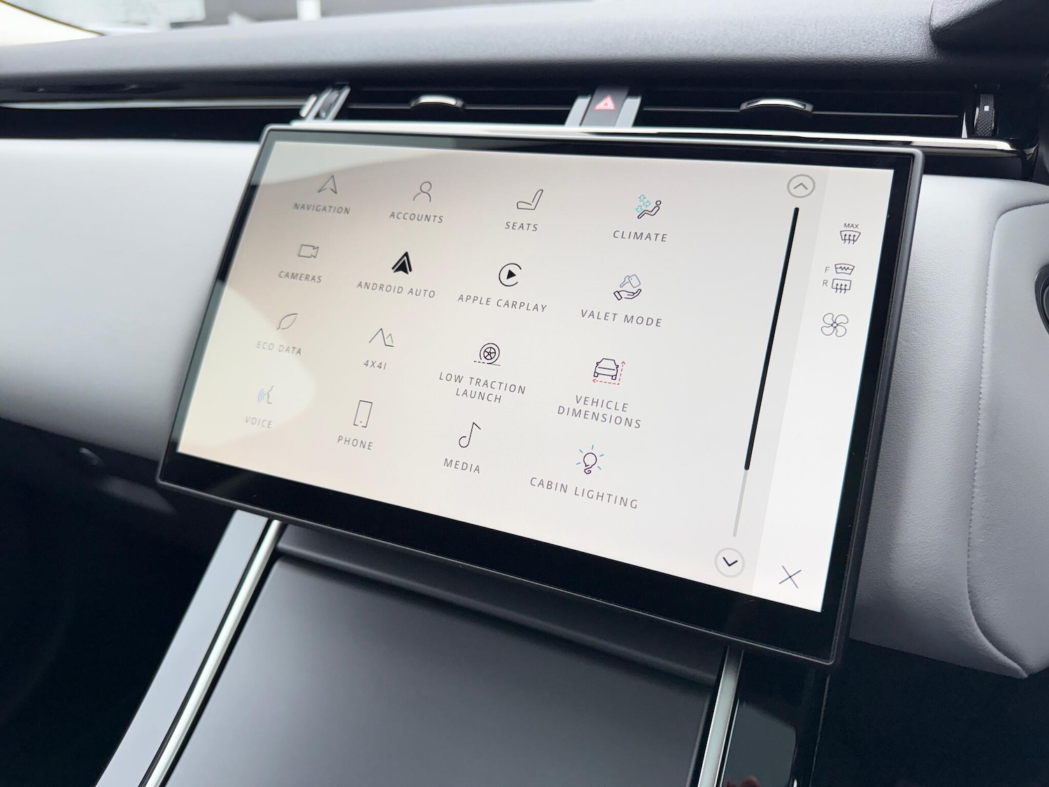 Used Land Rover Range Rover Velar 2024 for sale - 76472608: Photo 55