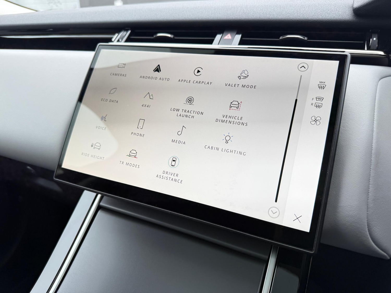 Used Land Rover Range Rover Velar 2024 for sale - 76472608: Photo 56