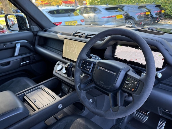 Used Land Rover Defender 2022 for sale - 76307866: Photo 44
