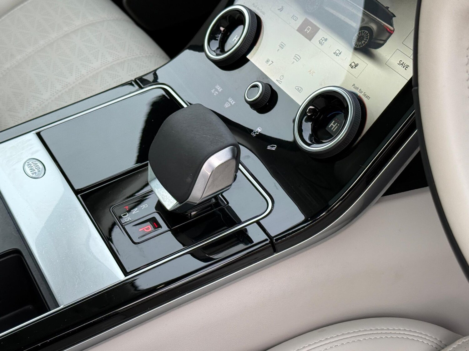 Used Land Rover Range Rover Velar 2022 for sale - 77585997: Photo 17