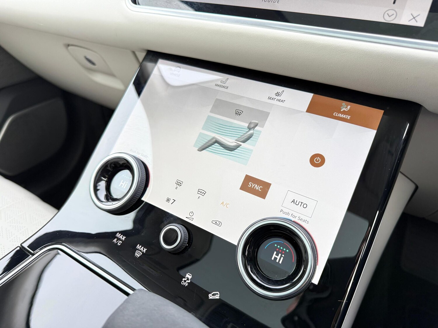 Used Land Rover Range Rover Velar 2022 for sale - 77585997: Photo 40