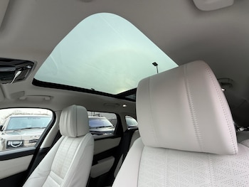 Used Land Rover Range Rover Velar 2022 for sale - 77585997: Photo