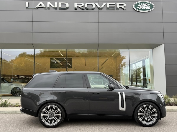 Used Land Rover Range Rover 2022 for sale - 76228109: Photo 2