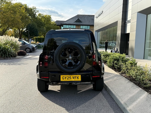 Used Land Rover Defender 110 2025 for sale - 76226174: Photo 14