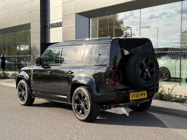 Used Land Rover Defender 110 2025 for sale - 76226174: Photo 15