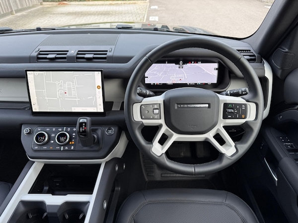 Used Land Rover Defender 110 2025 for sale - 76226174: Photo 21