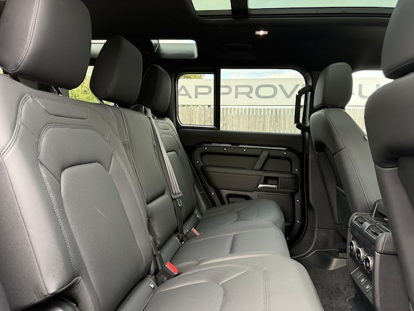 Used Land Rover Defender 110 2025 for sale - 76226174: Photo 39