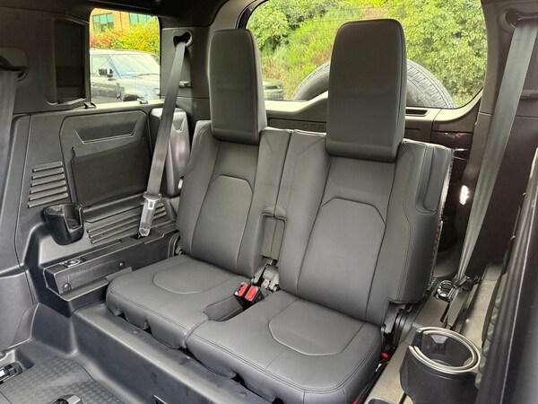 Used Land Rover Defender 110 2025 for sale - 76226174: Photo 41