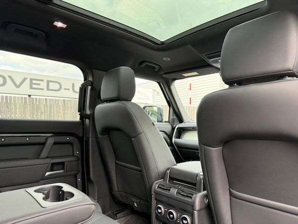 Used Land Rover Defender 110 2025 for sale - 76226174: Photo 42