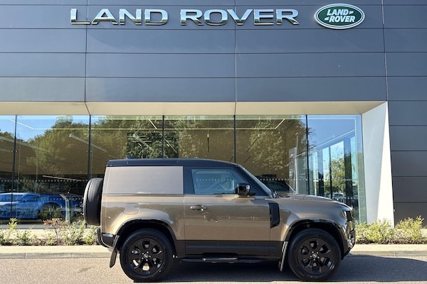 Used Land Rover Defender 90 2024 for sale - 75140203: Photo 2