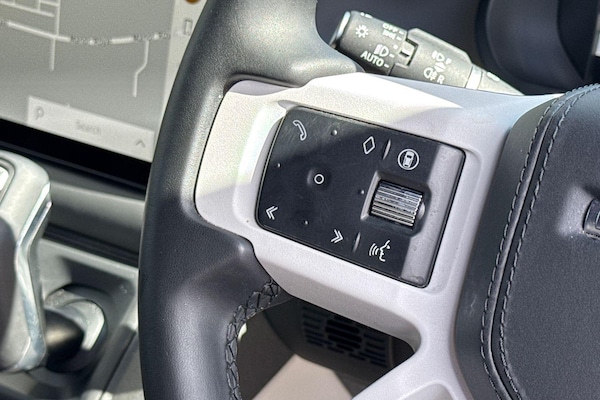 Used Land Rover Defender 90 2024 for sale - 75140203: Photo 41