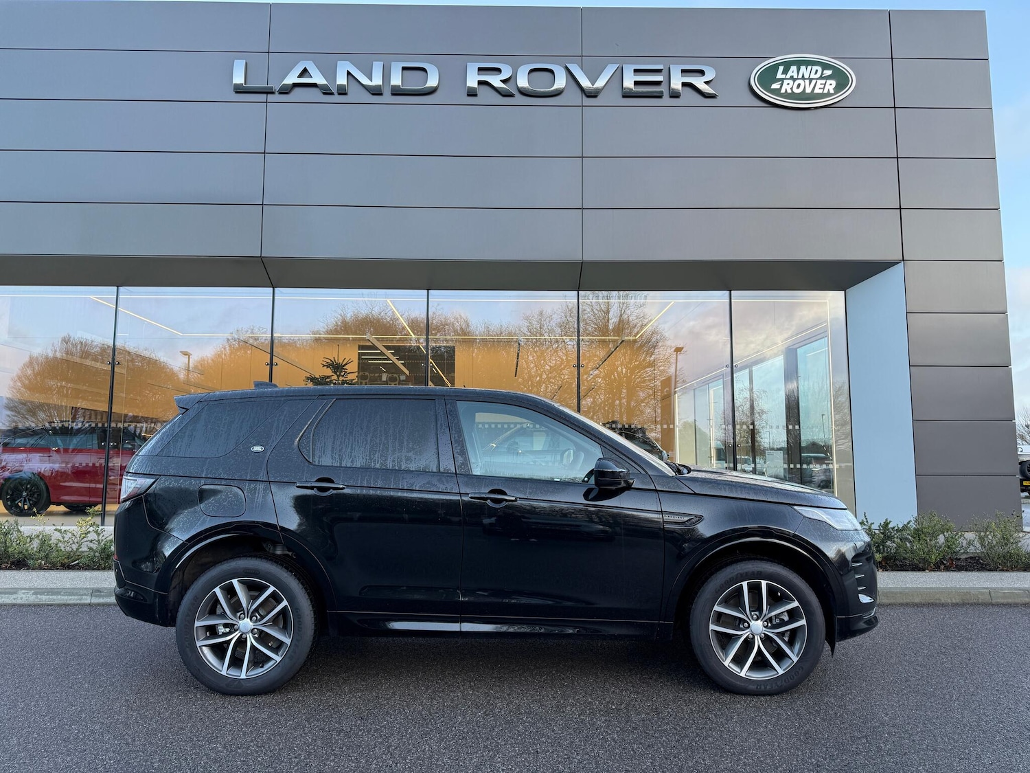 Used Land Rover Discovery Sport 2025 for sale - 76952757: Photo 2