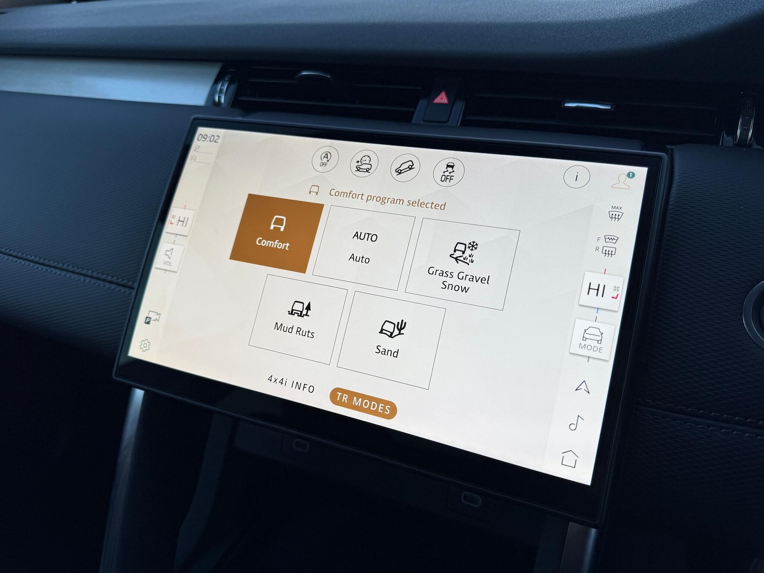 Used Land Rover Discovery Sport 2025 for sale - 76952757: Photo 49