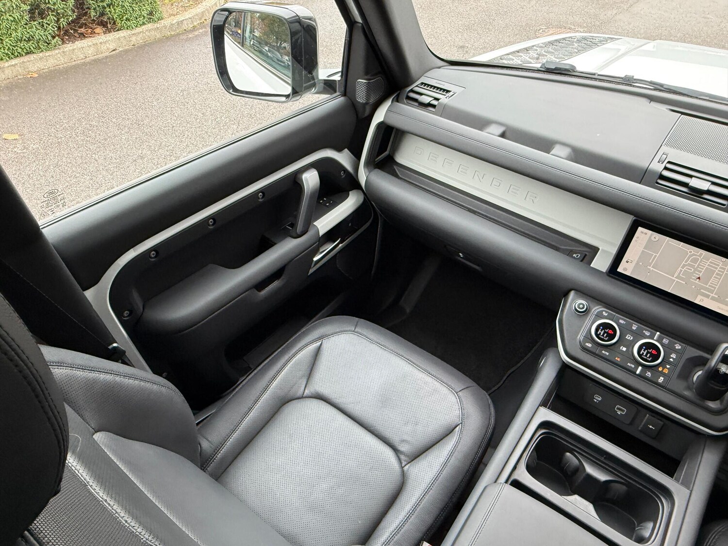 Used Land Rover Defender 110 2023 for sale - 76295870: Photo 26