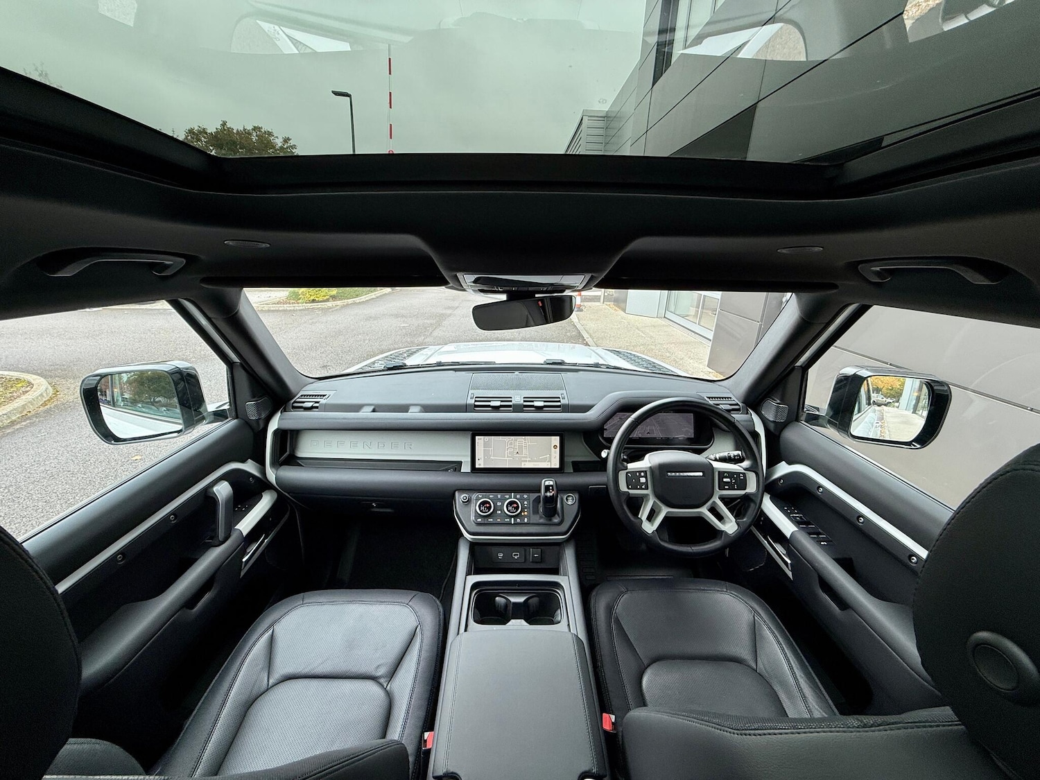 Used Land Rover Defender 110 2023 for sale - 76295870: Photo 3