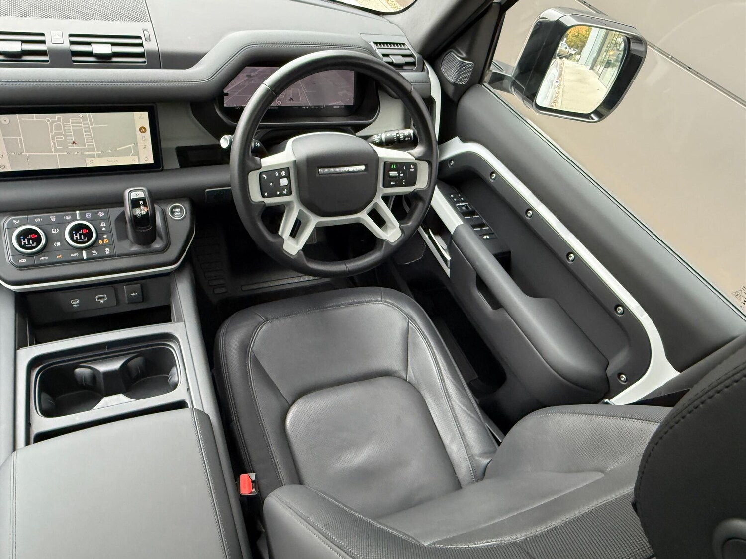 Used Land Rover Defender 110 2023 for sale - 76295870: Photo 31