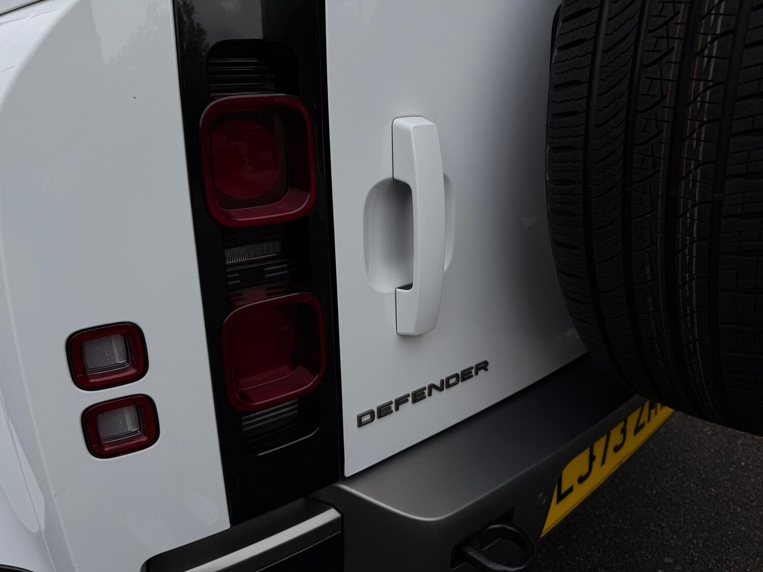 Used Land Rover Defender 110 2023 for sale - 76295870: Photo 32