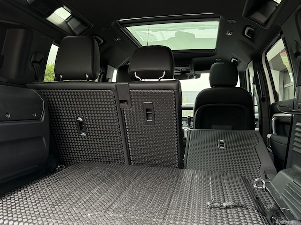 Used Land Rover Defender 110 2023 for sale - 76295870: Photo 35