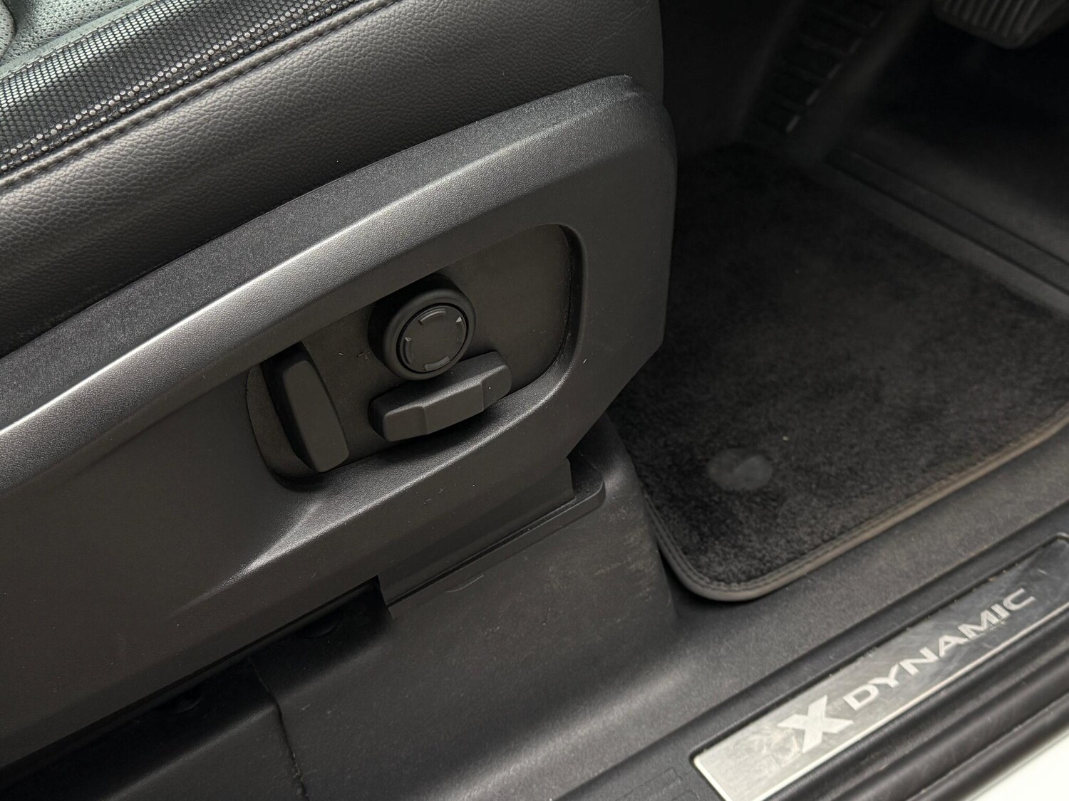 Used Land Rover Defender 110 2023 for sale - 76295870: Photo 42