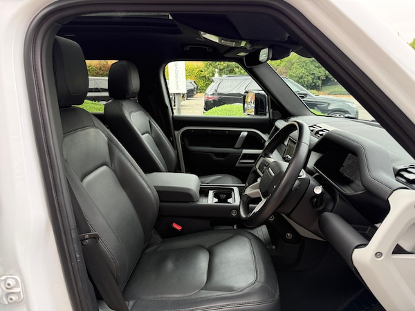 Used Land Rover Defender 110 2023 for sale - 76295870: Photo 43