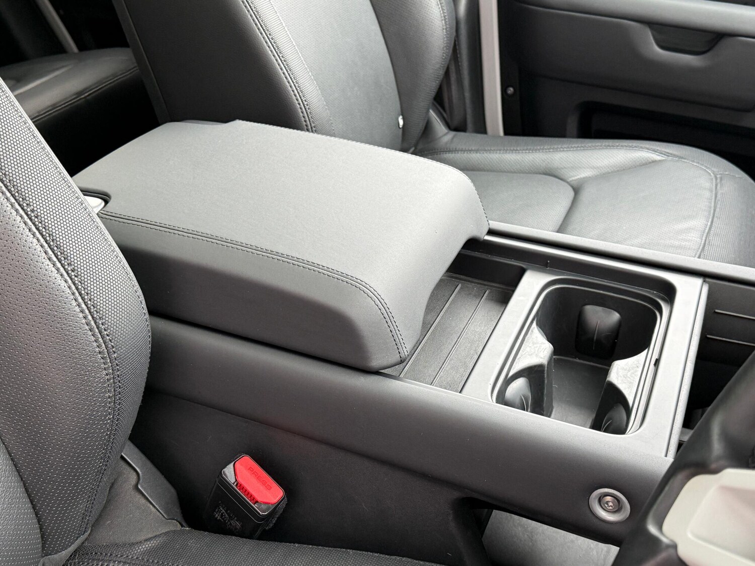 Used Land Rover Defender 110 2023 for sale - 76295870: Photo 46