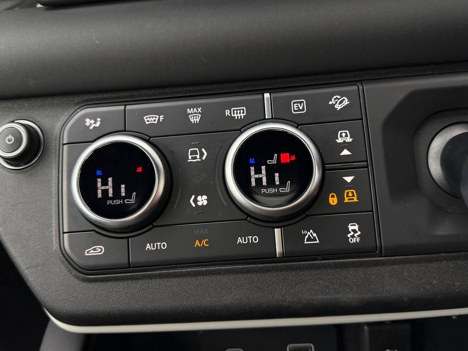 Used Land Rover Defender 110 2023 for sale - 76295870: Photo 54