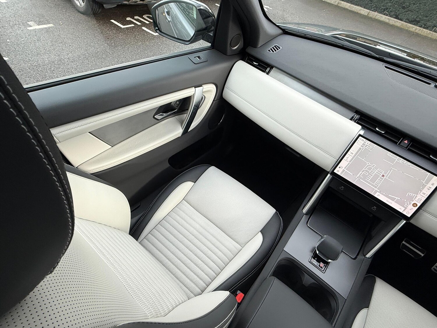 Used Land Rover Discovery Sport 2024 for sale - 77523856: Photo 18