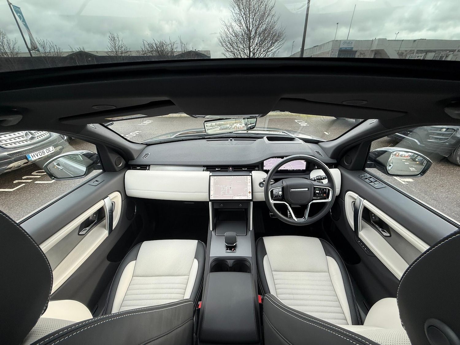 Used Land Rover Discovery Sport 2024 for sale - 77523856: Photo 3