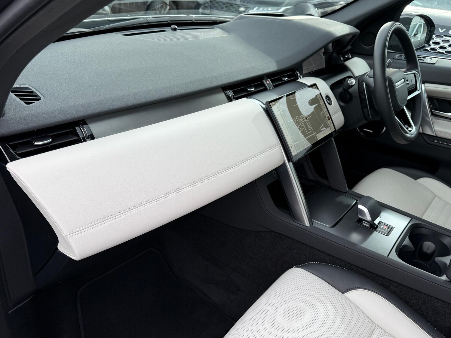 Used Land Rover Discovery Sport 2024 for sale - 77523856: Photo 35