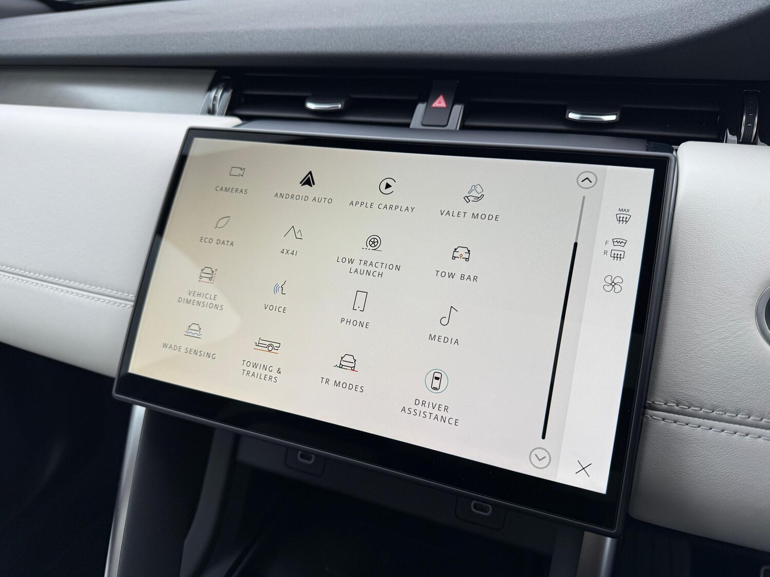 Used Land Rover Discovery Sport 2024 for sale - 77523856: Photo 40