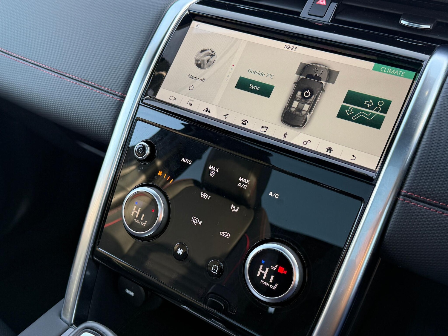 Used Land Rover Discovery Sport 2021 for sale - 77351991: Photo 42