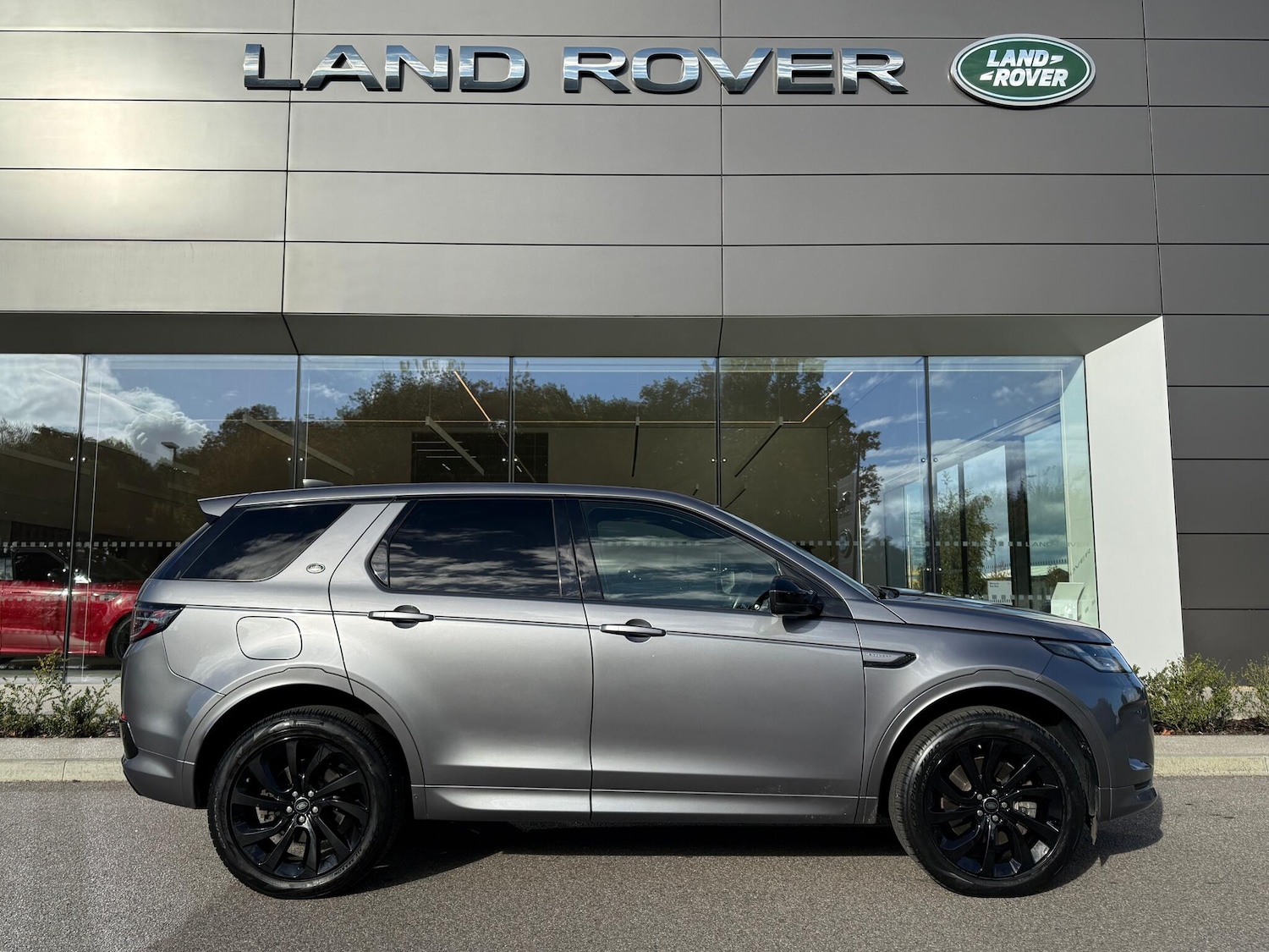 Used Land Rover Discovery Sport 2020 for sale - 76370134: Photo 2