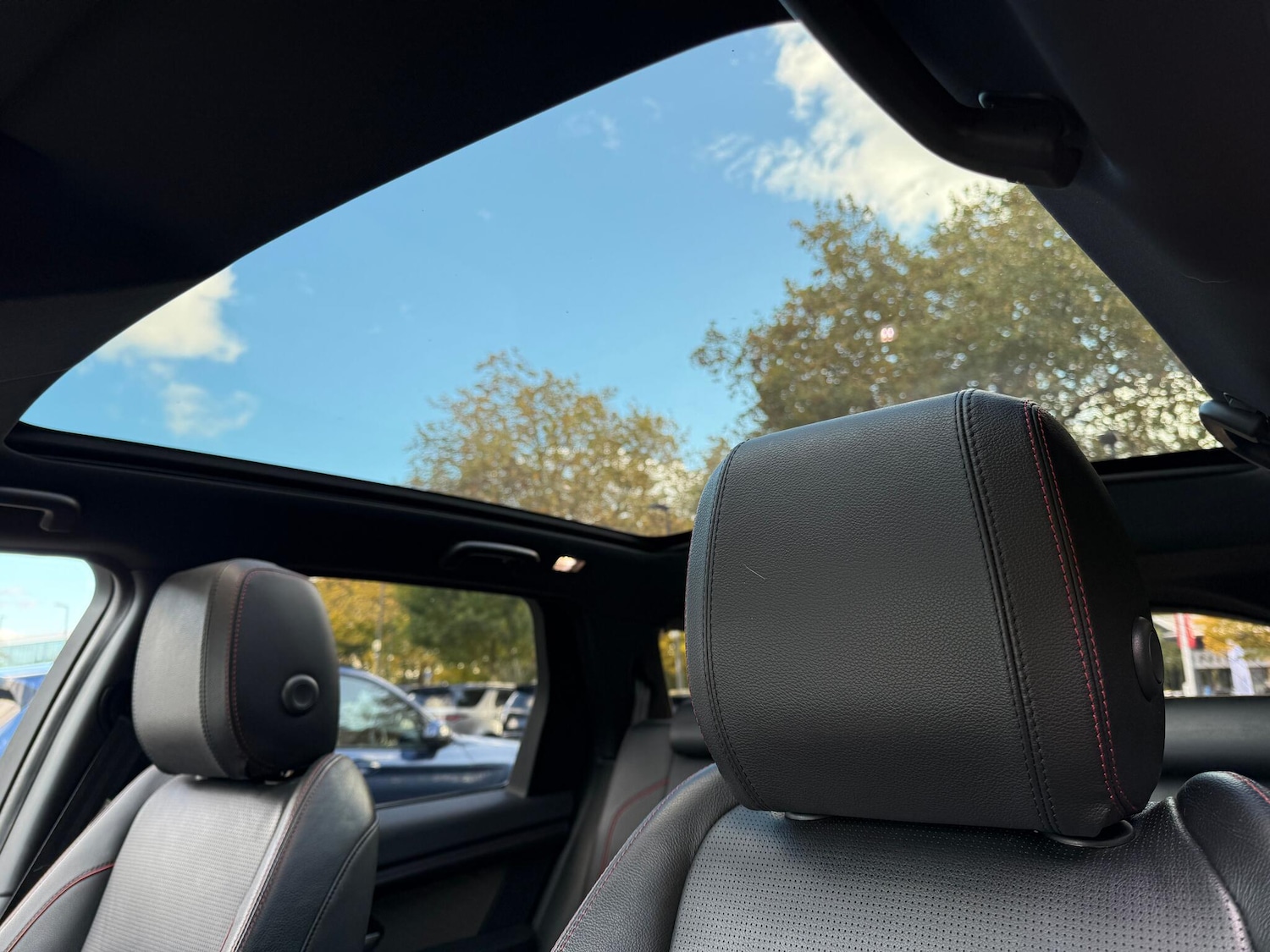 Used Land Rover Discovery Sport 2020 for sale - 76370134: Photo 4