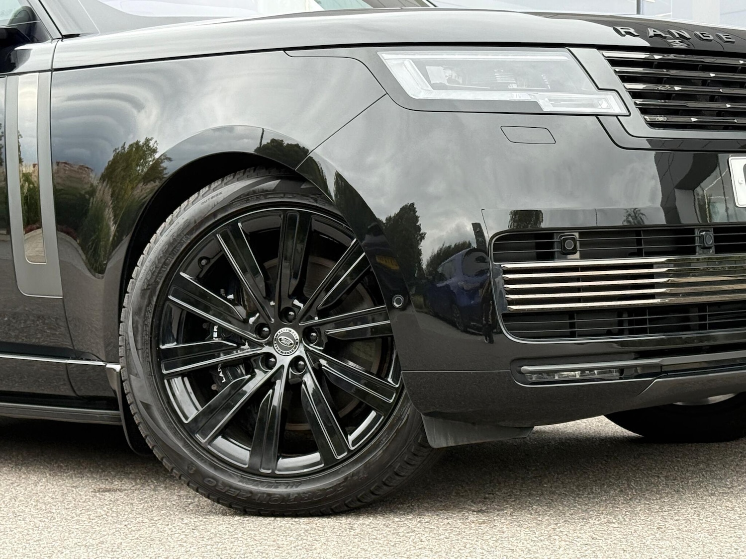 Used Land Rover Range Rover 2023 for sale - 77057616: Photo 11