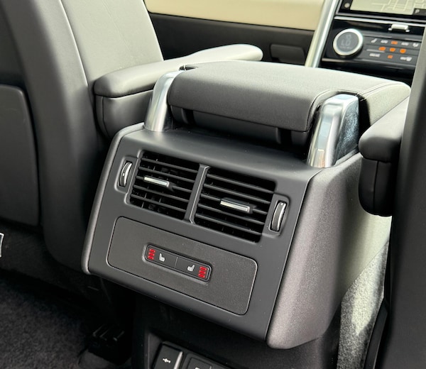 Used Land Rover Discovery 2024 for sale - 75728473: Photo 51