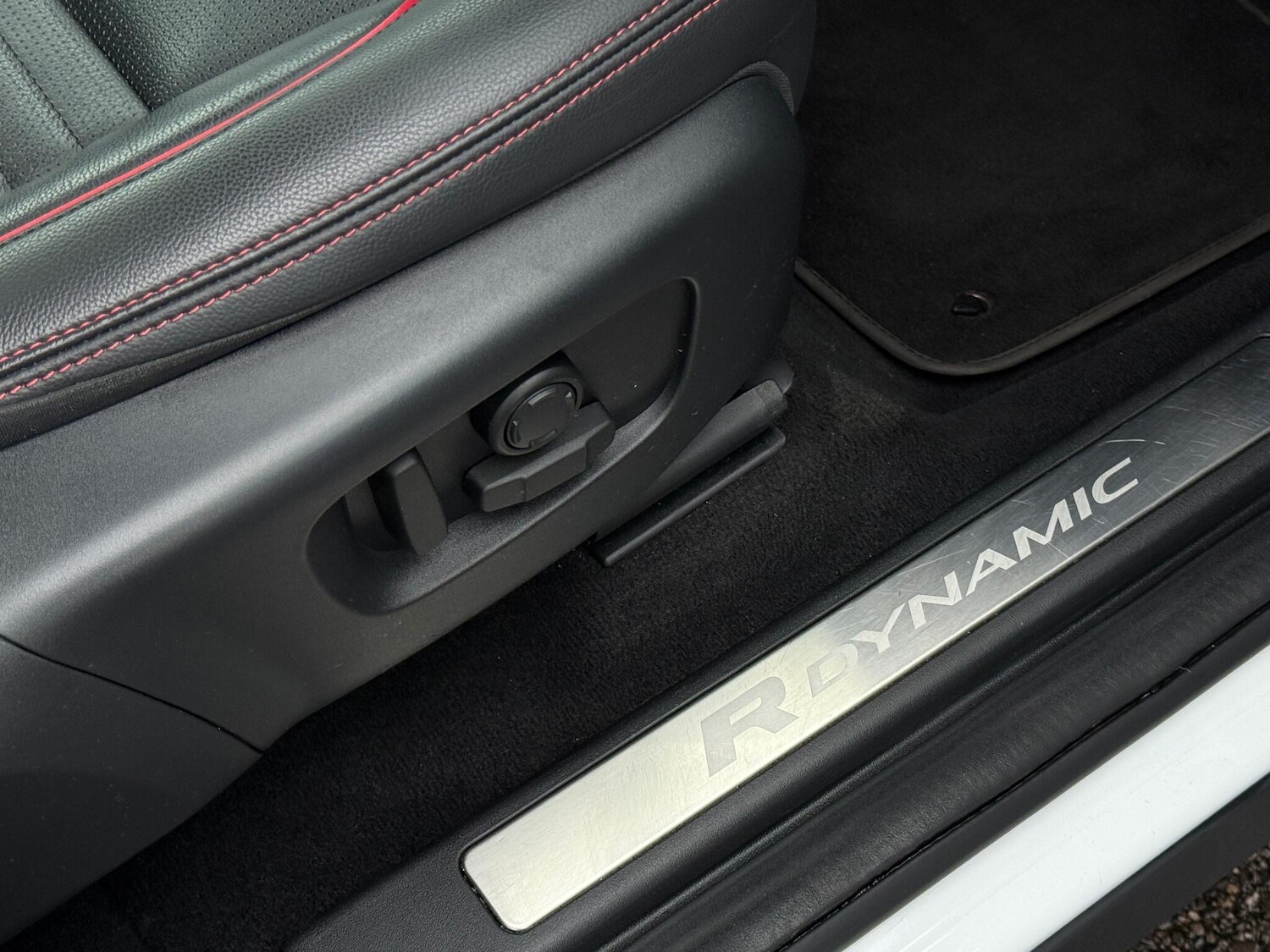 Used Land Rover Discovery Sport 2022 for sale - 77412025: Photo 31