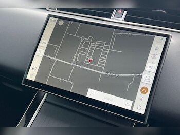 Used Land Rover Range Rover Evoque 2025 for sale - 76953342: Photo