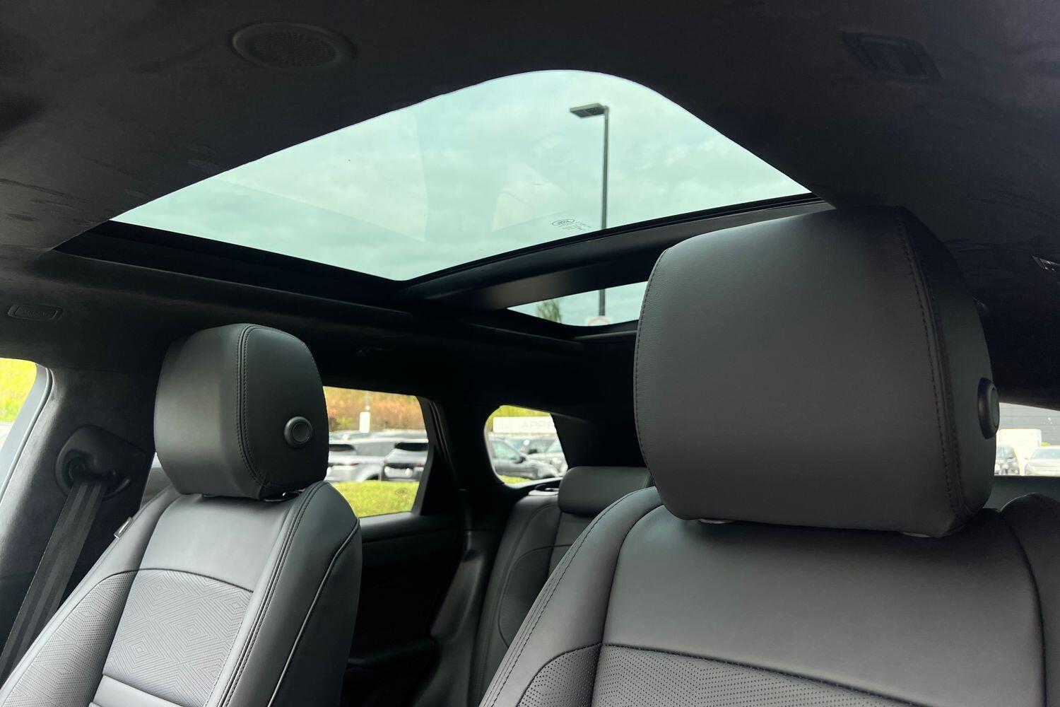 Used Land Rover Range Rover Evoque 2025 for sale - 76953342: Photo 7