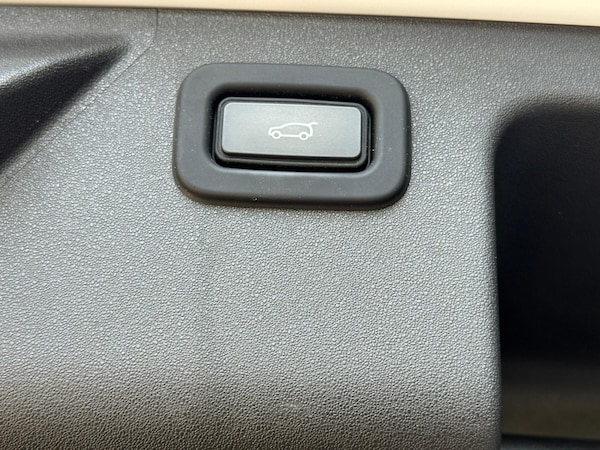 Used Land Rover Discovery Sport 2021 for sale - 75553278: Photo 32
