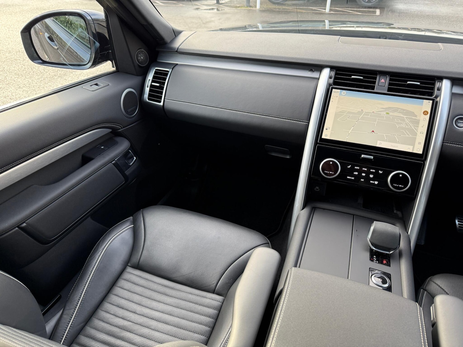 Used Land Rover Discovery 2024 for sale - 77386917: Photo 19