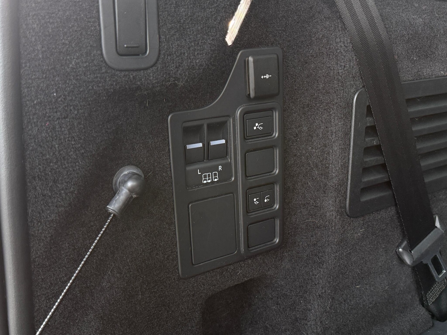 Used Land Rover Discovery 2024 for sale - 77386917: Photo 31