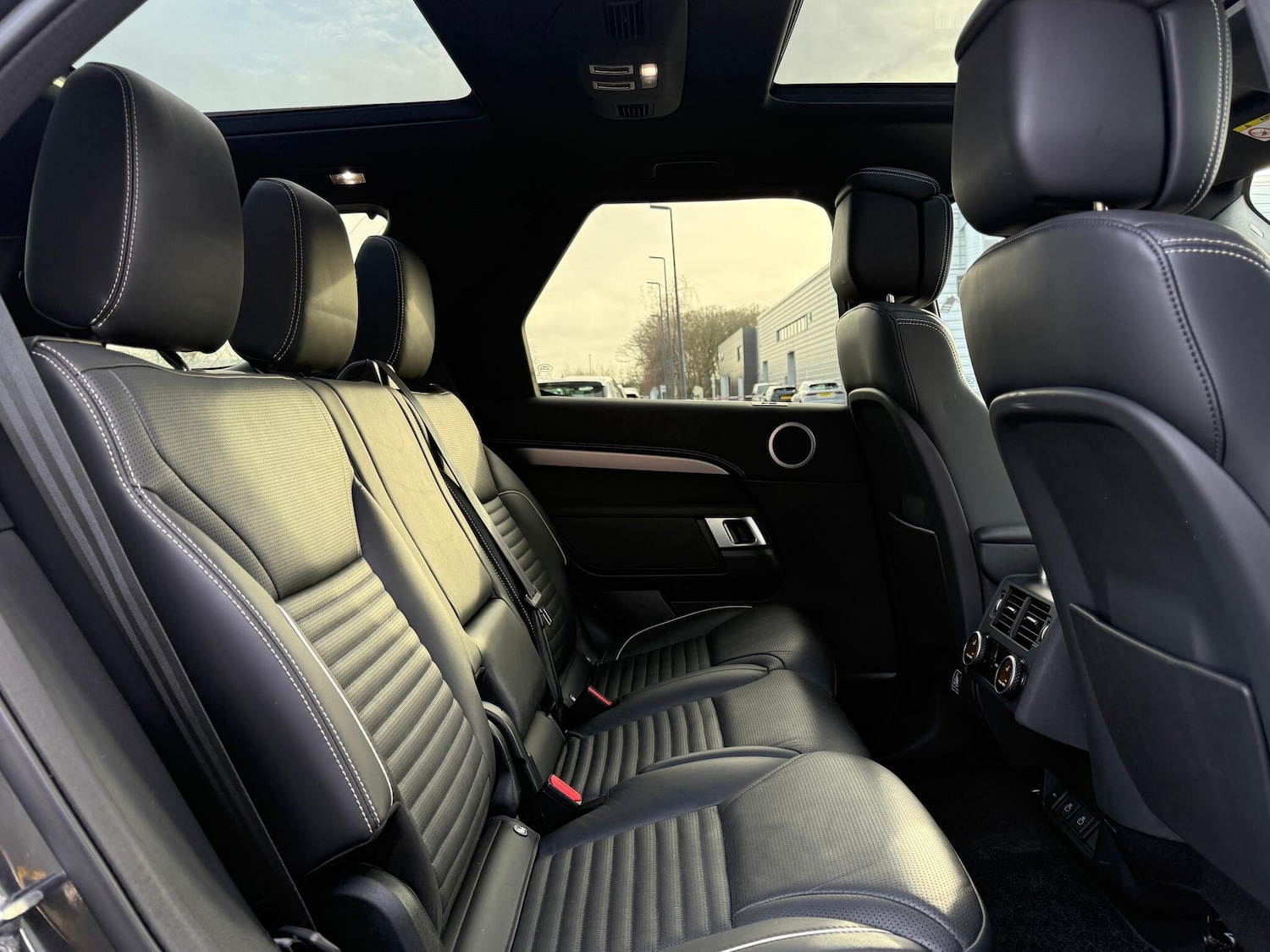 Used Land Rover Discovery 2024 for sale - 77386917: Photo 34