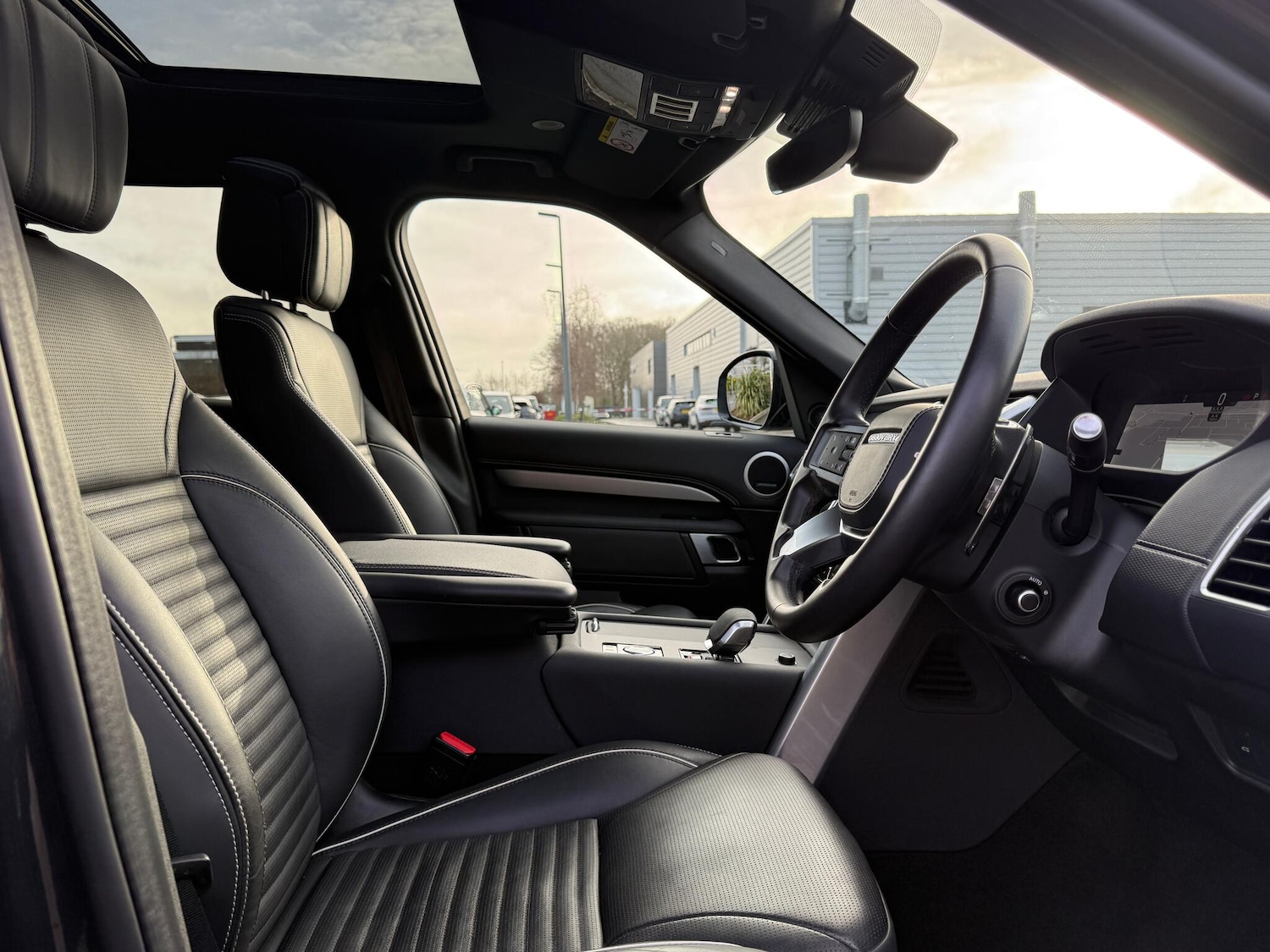 Used Land Rover Discovery 2024 for sale - 77386917: Photo 38