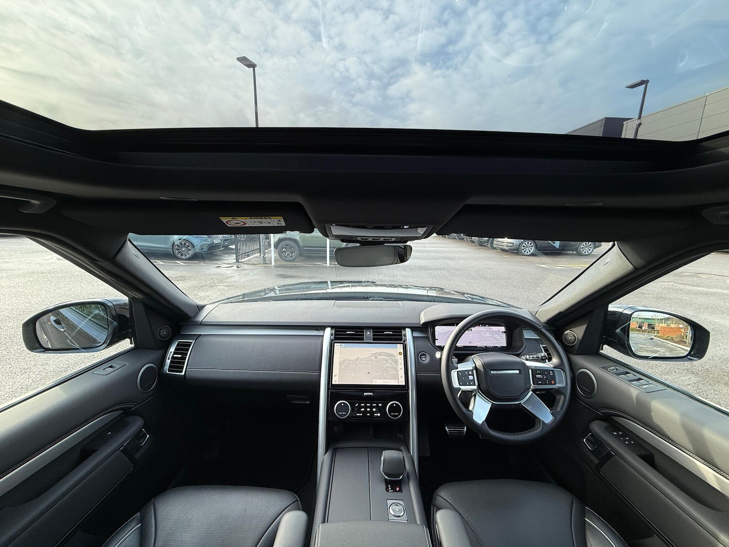 Used Land Rover Discovery 2024 for sale - 77386917: Photo 4