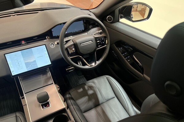 Used Land Rover Range Rover Evoque 2025 for sale - 76214051: Photo 29